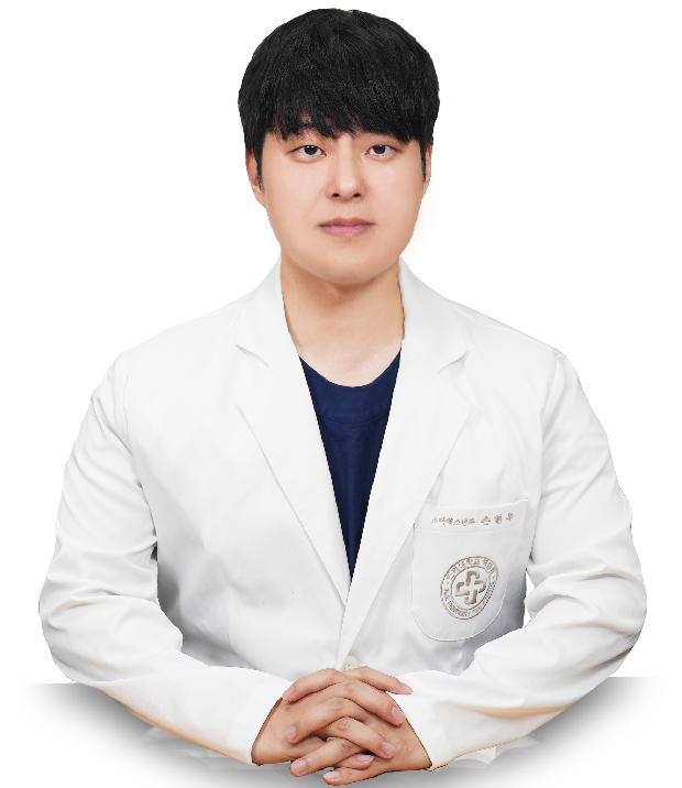 손현우